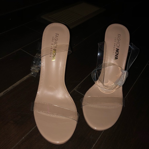 Fashion Nova heels - Picture 2 of 5